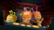 Masha and the Bear 👽🚀 We Come In Peace! 🚀👽 (Episode 65)